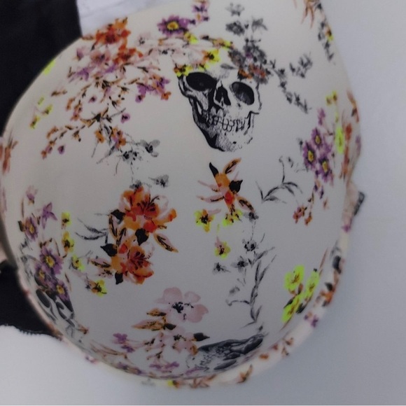 Torrid Curve Light Pushup Full Coverage Bra 44DD - Picture 2 of 3